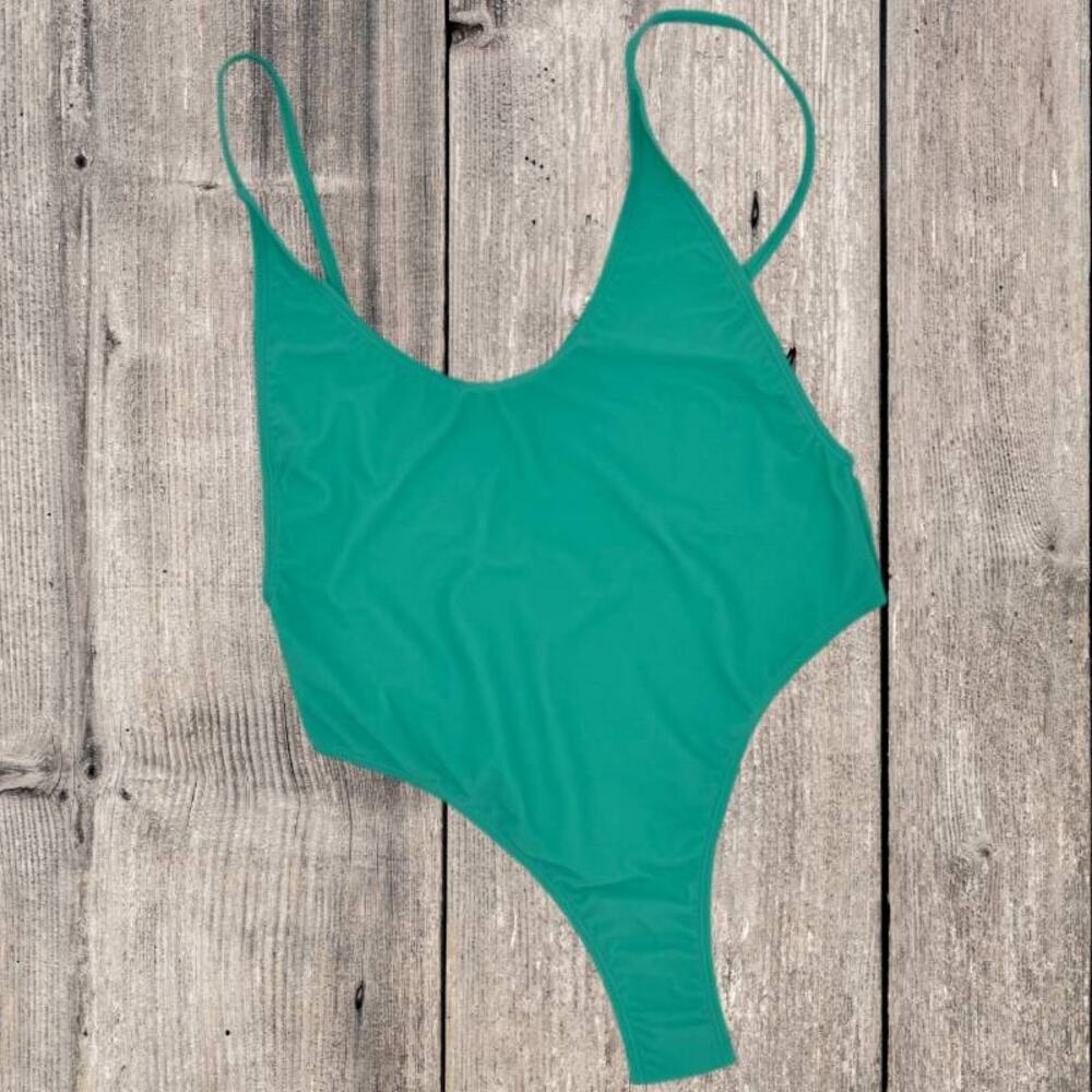 FABLETICS LOW BACK ONE-PIECE SWIMSUIT, SIZE LARGE (10)